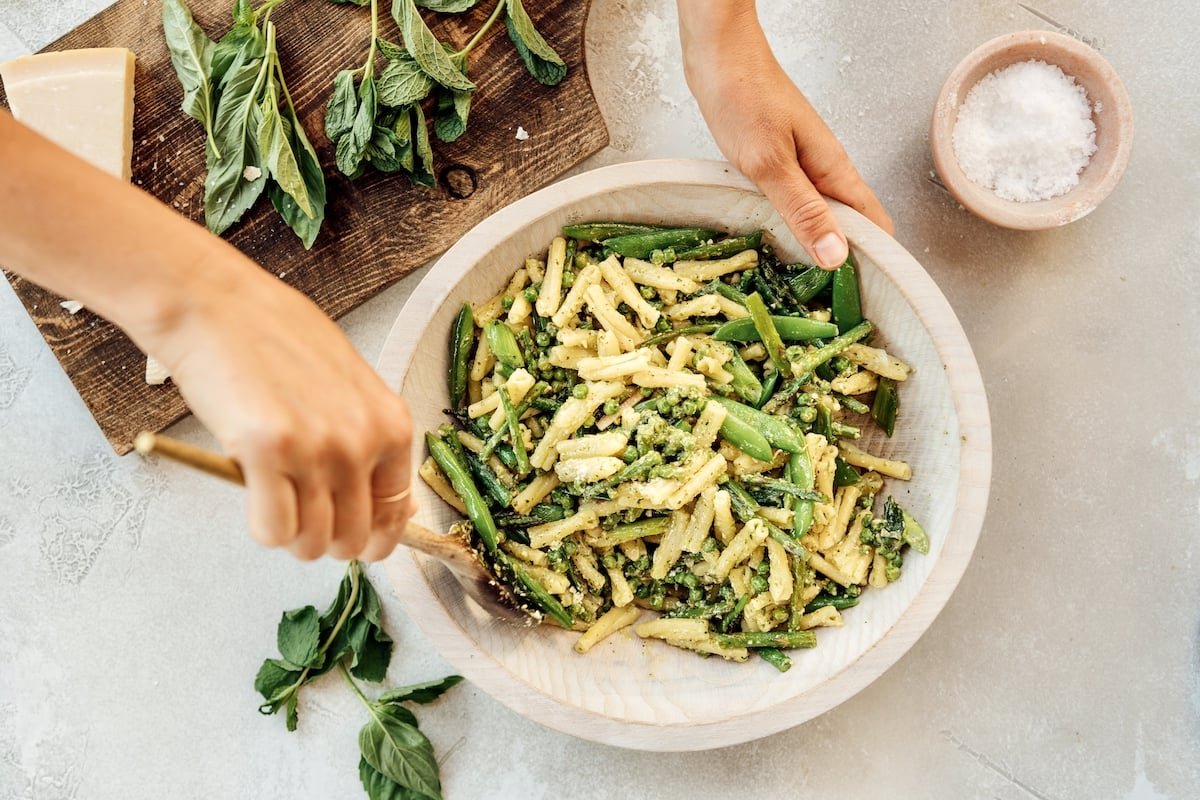 Pesto Pasta Primavera - easy healthy summer one-pot pasta recipe