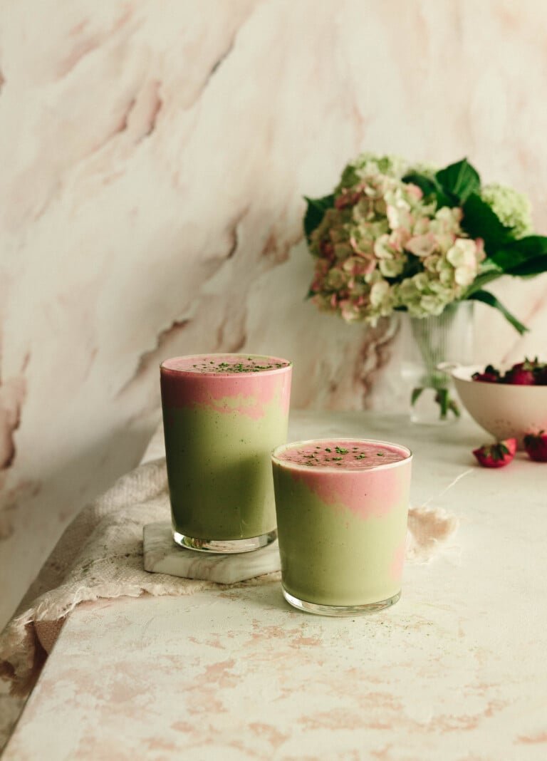 strawberry matcha smoothie