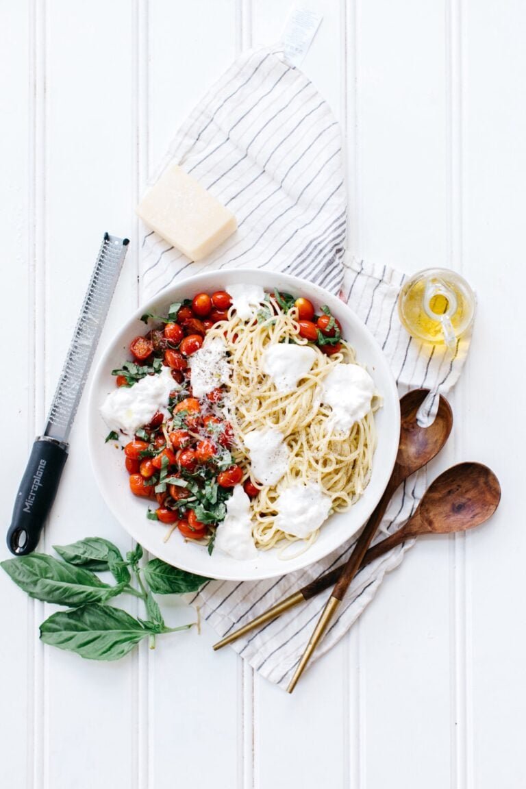 summer spaghetti with tomatoes, burrata, and basil_late summer recipes